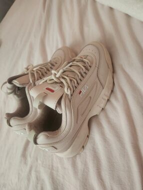 FILA Disruptor II Chunky Sneakers - Strawberry Milkshake